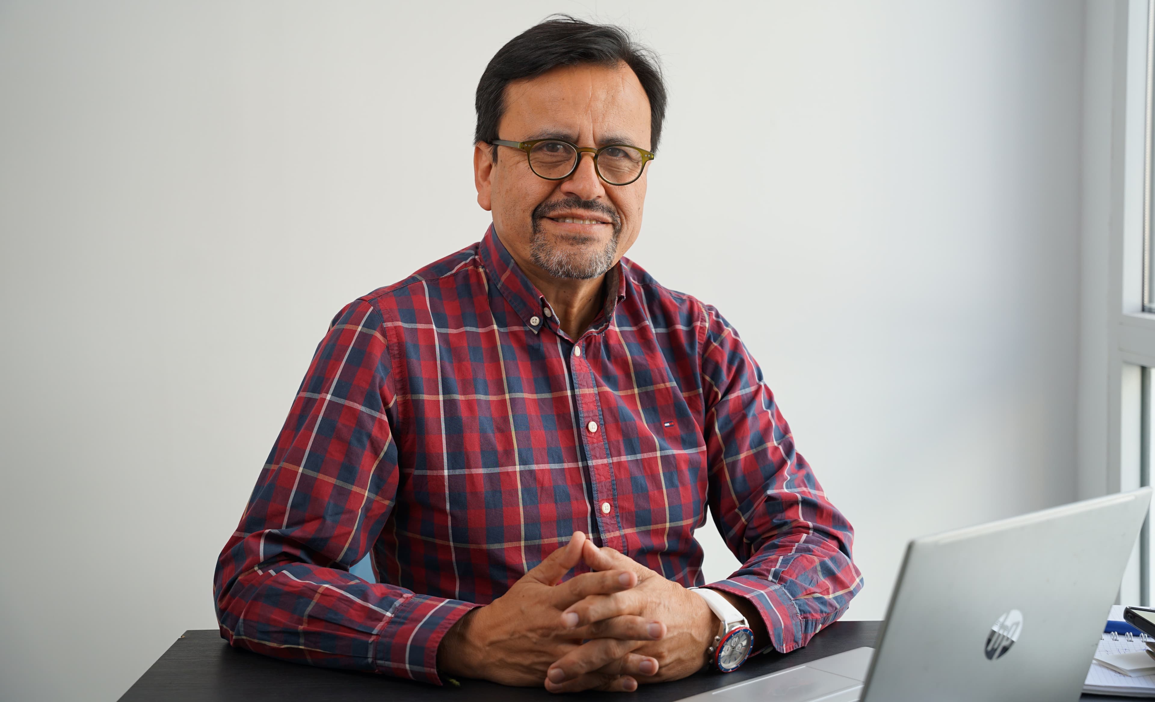 Naky - Especialista en Redes Sociales y Contenido