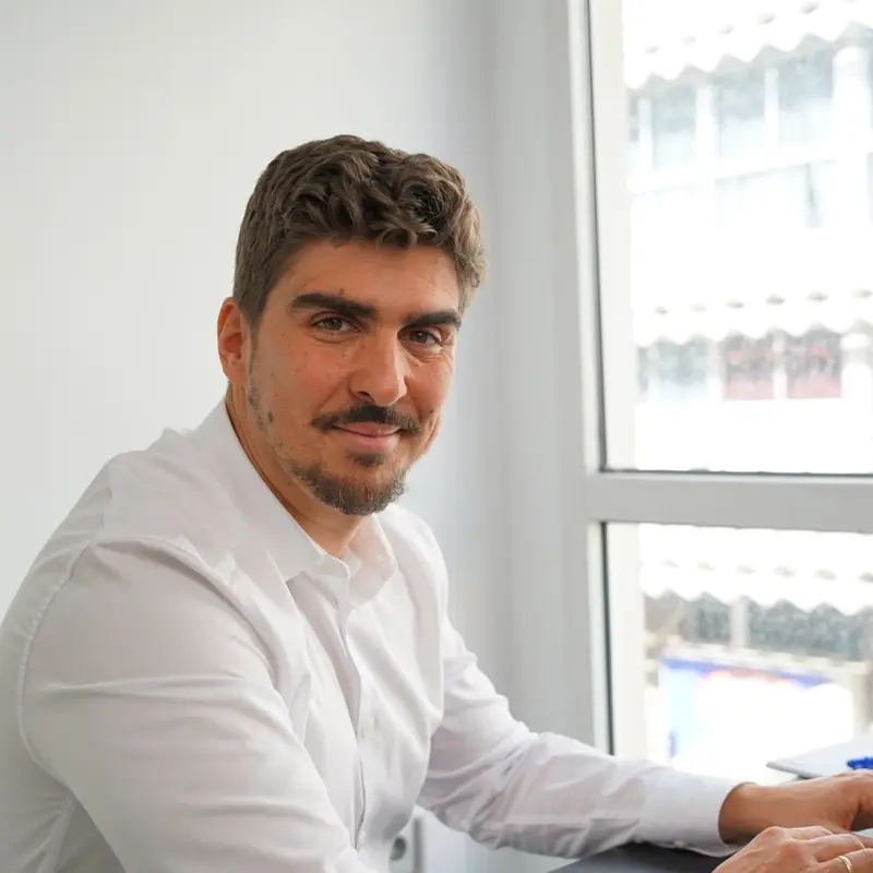 Caleb, responsable de estrategia y SEO en Flawless, Vélez-Málaga